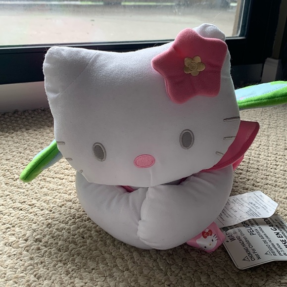 🆕 Hello Kitty Plushie with Butterfly Wings - Picture 2 of 7